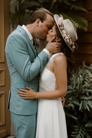 Flower wreath for your hat!