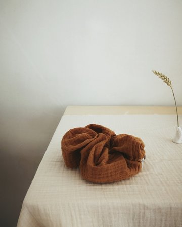 Rachèl statement scrunchie