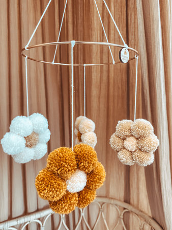 Pompom daisy mobile
